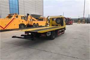 延吉新村非事故拖车